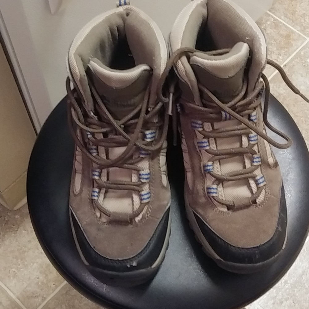 Denali hiking boots